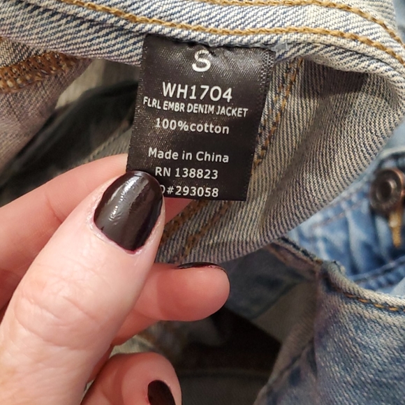 Shyanne Floral Button Down Jean Jacket 100% Cotton - Picture 7 of 7